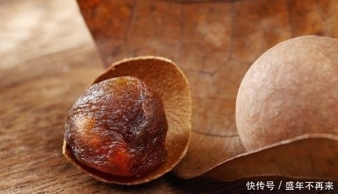营养价值|桂圆营养价值高，常吃有5大功效和作用，吃桂圆要注意什么？