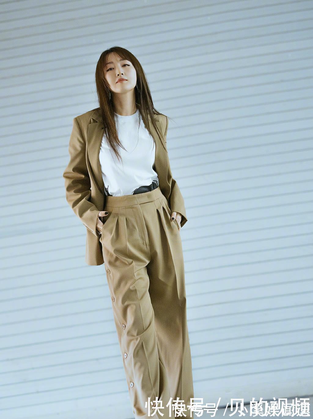 直发|50多岁的女人留什么发型美?齐肩短发清爽又时尚,披肩发也可以