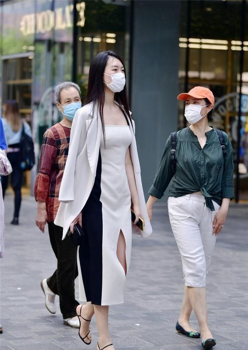 细高跟|连衣裙选择长款还是短款？修身还是宽松？看一下时尚姑娘如何穿搭