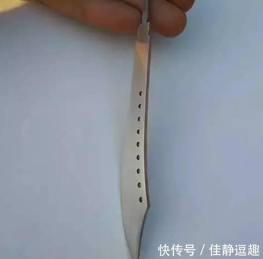 袖珍刀剑匕首欣赏, 有的比指甲盖还小!