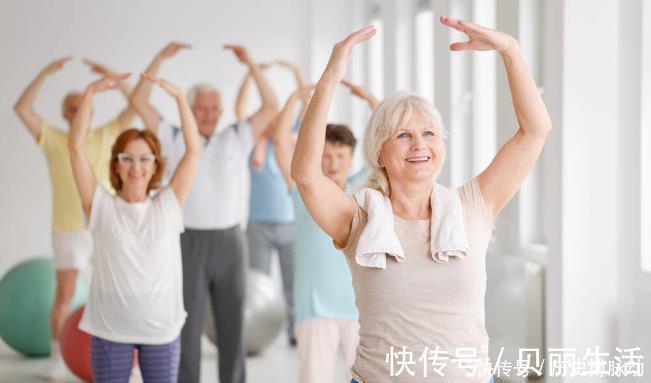 柔韧性|养生建议:50岁以后,这几种运动挑一样坚持下来,精气神好