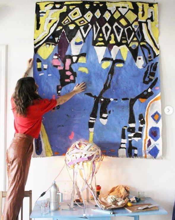 巨人国!她画油画,他做雕塑,这对艺术情侣直接建了一个“巨人国”