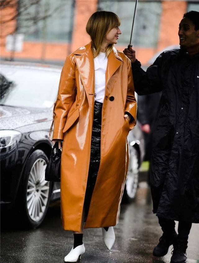 烟管裤 气温回升，及时get风衣的3种搭配法则，穿出时尚韵味！