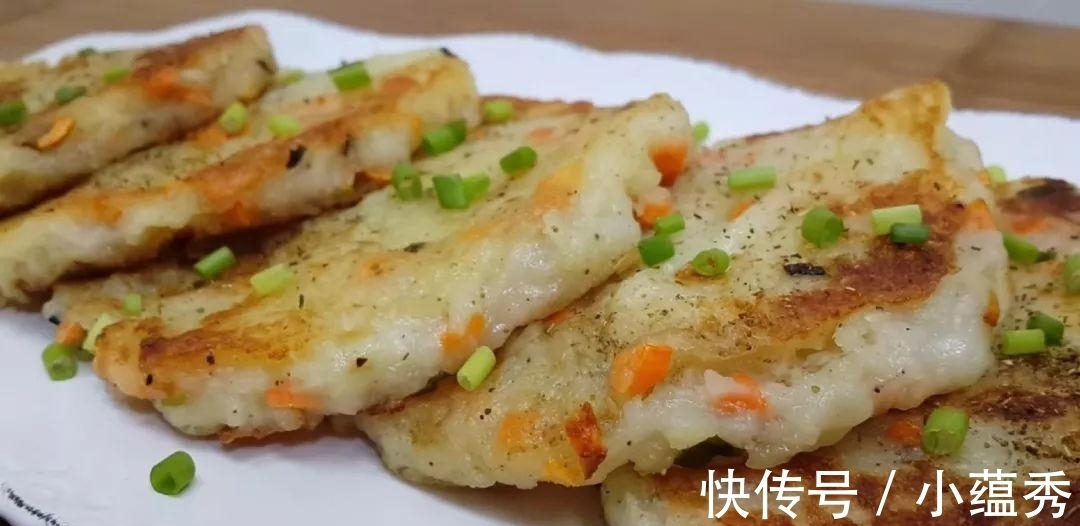 做法|土豆全新做法, 筷子一搅, 做出最好吃的土豆饼, 让你看着就超香吃