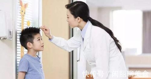 生长激素|7岁男孩矮同龄人一截,经筛查发现是因为上培训班引起,妈妈发愁
