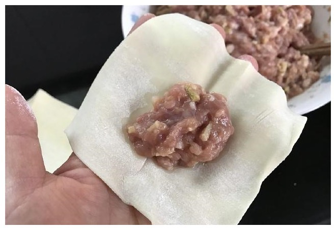 馄饨馅料中加了这2样,鲜到眉毛都掉下来了,吃一次就会上瘾