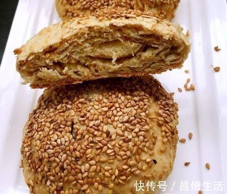 想吃烧饼自己做,省钱又好吃,成本不到一块钱,酥香层次多