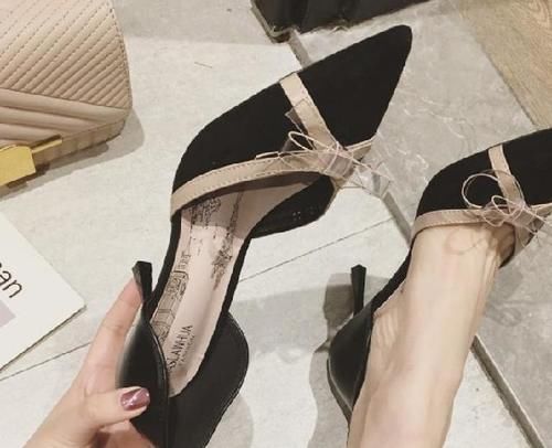 尖头|越是漂亮女人越爱穿细高跟鞋, 如此大步流星的走, 厉害了!