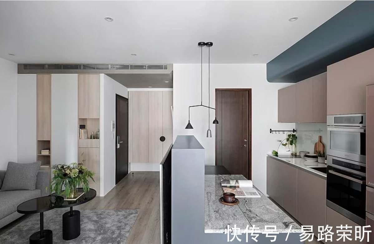 桌面|如何在有限空间中满足生活需求，同时还能住出宽敞空间感？