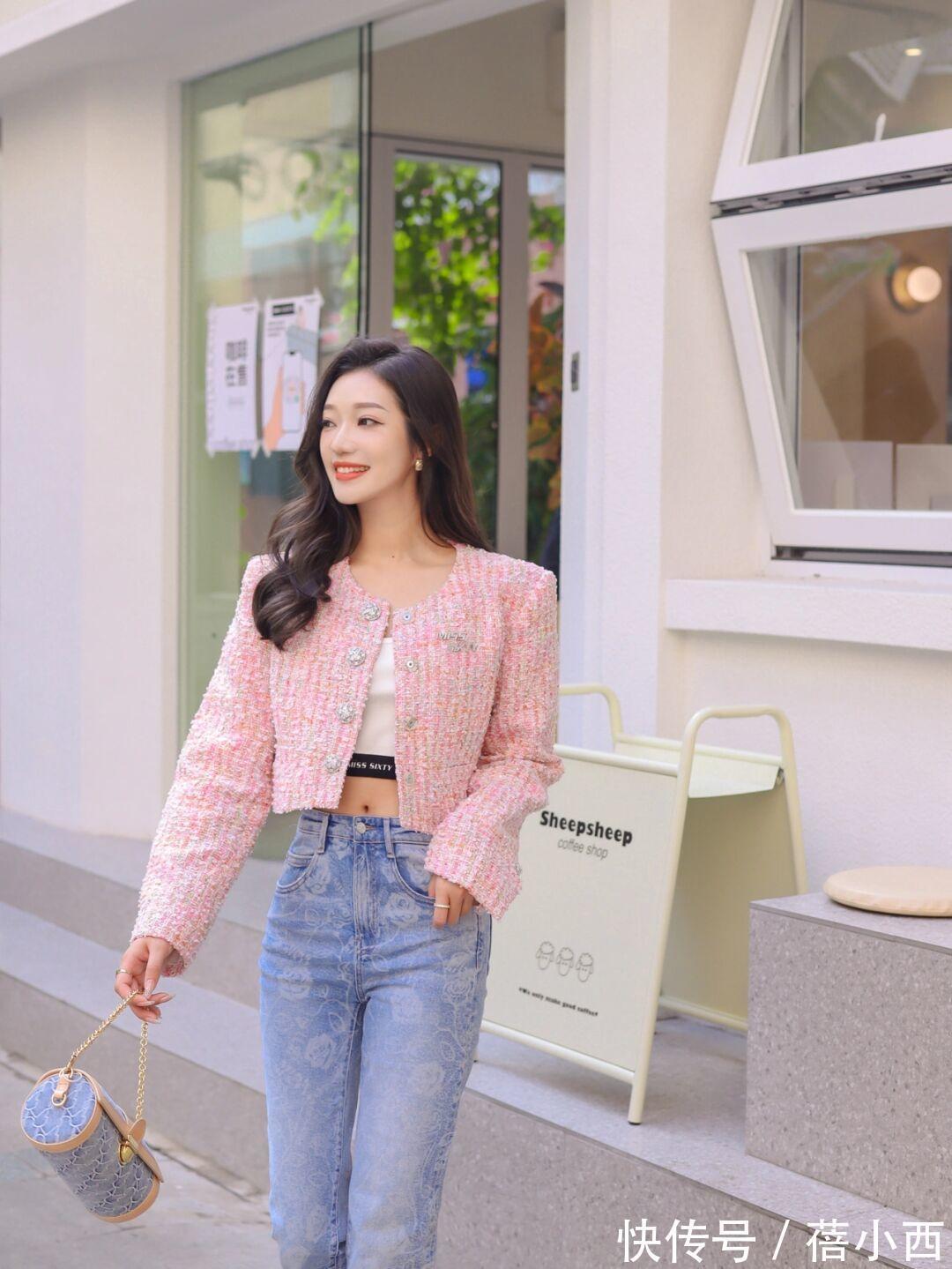 搭配 2022早春穿搭流行“小香风外套+半身裙or牛仔裤”,自带优雅气场