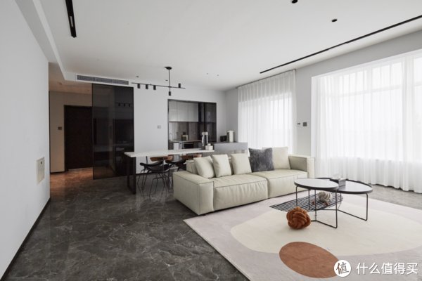 卫浴|绝！5口之家0杂物，只靠1扇门实现卫浴三分离