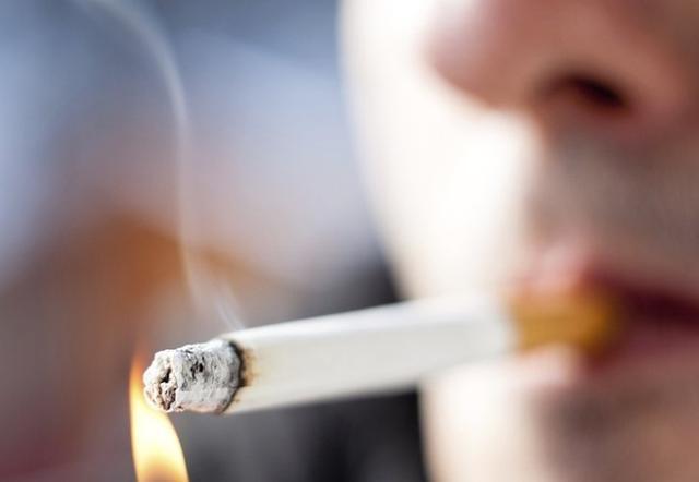 老李|46岁男子,不痛不痒,查出肺癌,手上1个标记,提示已到中晚期