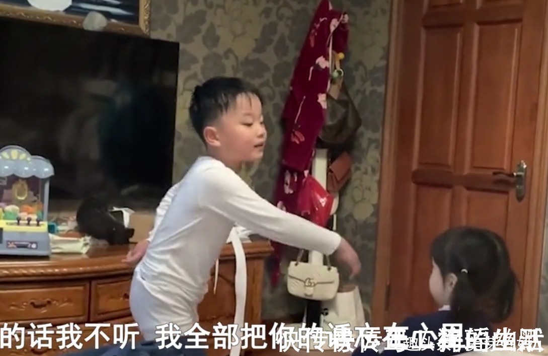 妹妹|大一班都没上,敢管哥哥?妹妹吃了没文化的亏,被哥哥怼到词穷