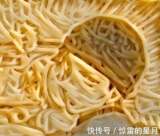 名侦探柯南|漫迷用“面条”作画,笔下的「名侦探柯南」角色,你能认出几个