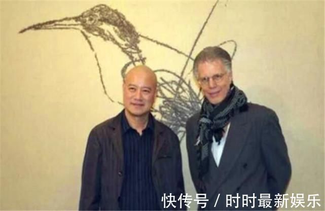 画作!他画了一只鸟拍卖25万,网友质疑不如小学生,专家:重点在鸟眼睛