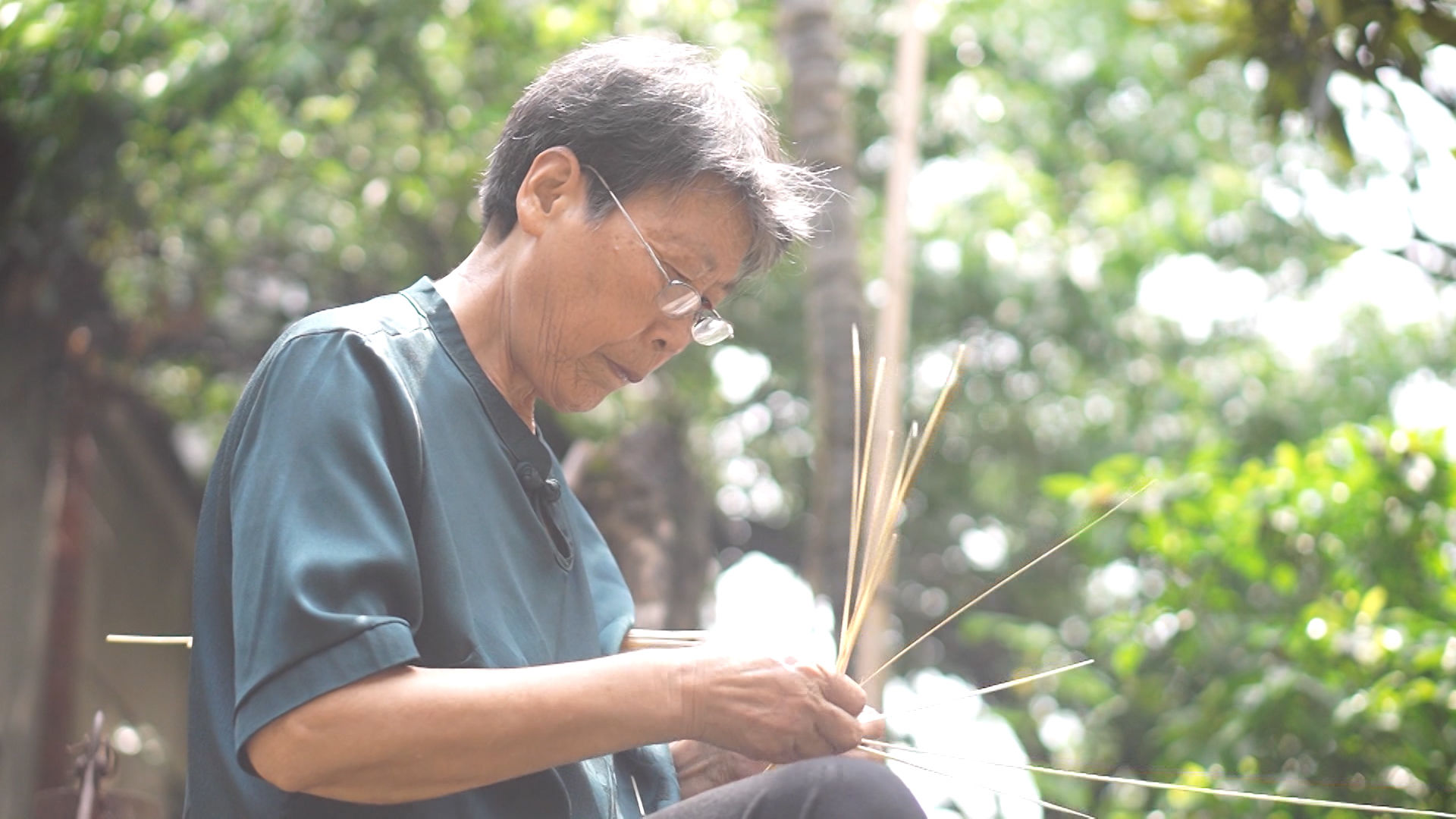 杨睿|夏至风俗 麦秆编出旧时光 扇子轻摇送清风