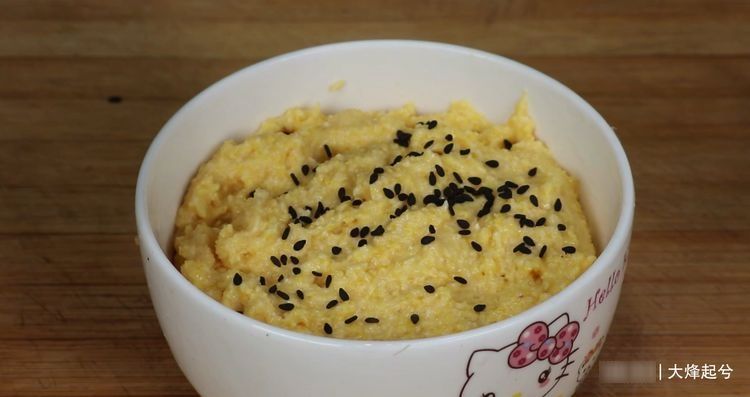 玉米面最好吃做法，比馒头简单，比面包还好吃，早餐再也不用买了