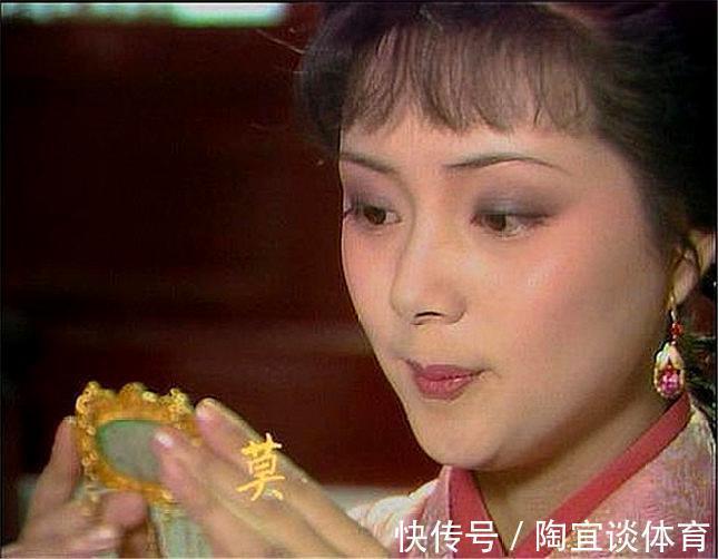 尤氏|红楼梦：贾府被抄家后，薛宝钗去哪儿了？书中早有暗示