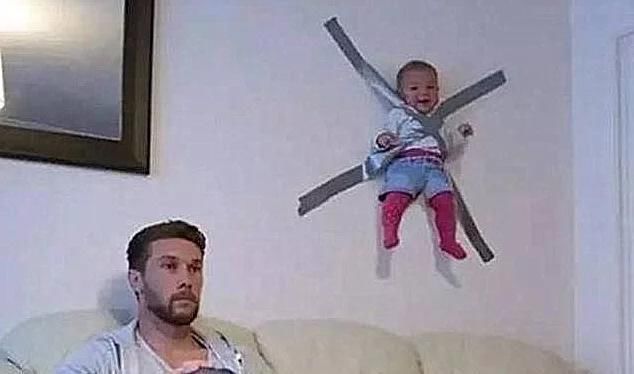 父母|“别打了,我不买了”,6岁女儿哭着求饶,失控的家长有多可怕