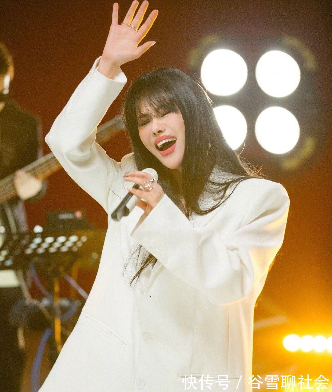 华晨宇、周深、米希亚形成分水岭,《歌手》舞台逐渐开始划分档次