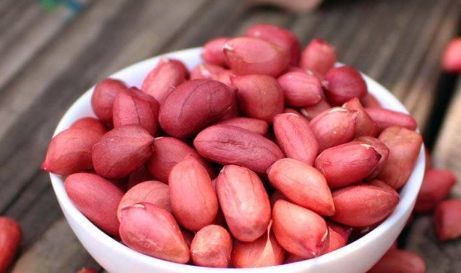 难怪|油炸花生米,热油还是凉油厨师都不对,难怪花生不香脆还回软