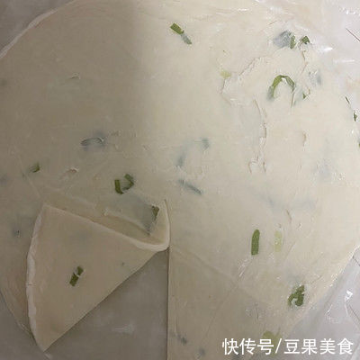 手抓饼|餐桌上的保留项目牛肉千层饼，隔段时间就做一次