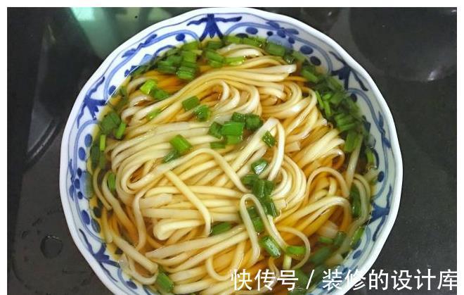 泡面|最适合懒人的一碗面，5分钟搞定，酸爽开胃，比煮泡面还简单