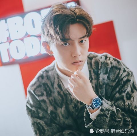 力捧偶像組合Mirror，打壓新人張?zhí)熨x？香港商臺(tái)音樂(lè)榜單遭質(zhì)疑