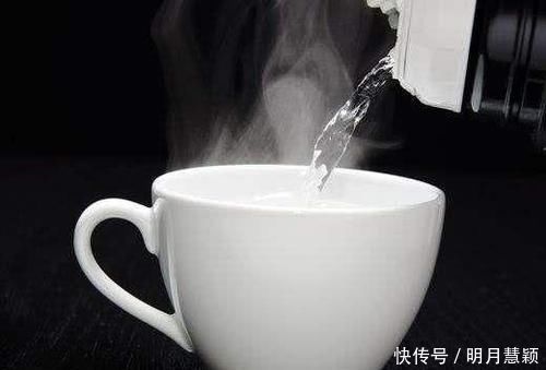 老年性便秘|肠道垃圾的“清运工”找到了，每天吃一点，远离便秘，肠道更健康