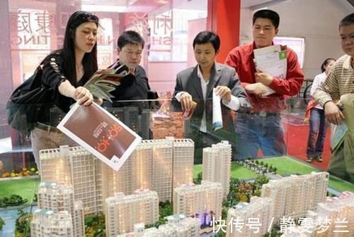 买房|合理房价下，何时能降到8000平？专家：太低不利于奋斗？你咋看