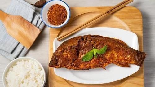 炸鱼|做炸鱼,有人用面粉,有人用淀粉,大厨:都不对!这才是正确做法