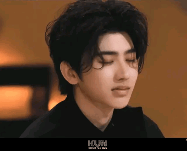 蔡徐坤|明星現(xiàn)實(shí)生活中長什么樣子？