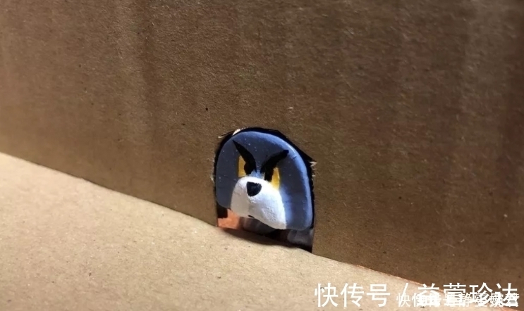 tom|清洁阿姨把手办碰倒后接了回去,这画风,原谅我笑出声
