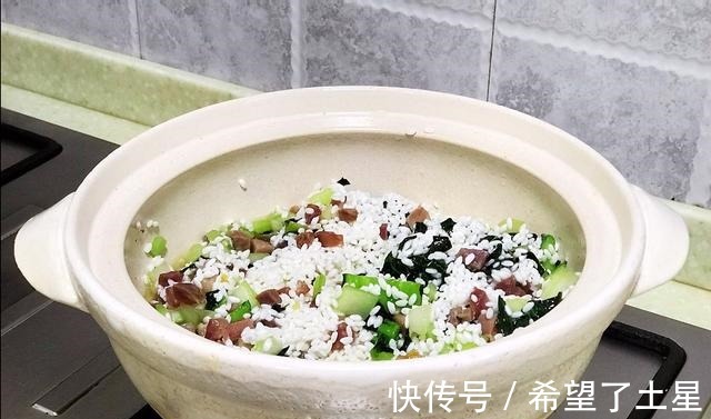 青菜|这个做米饭的做法真新奇，一口吃进去，别有一番风味！
