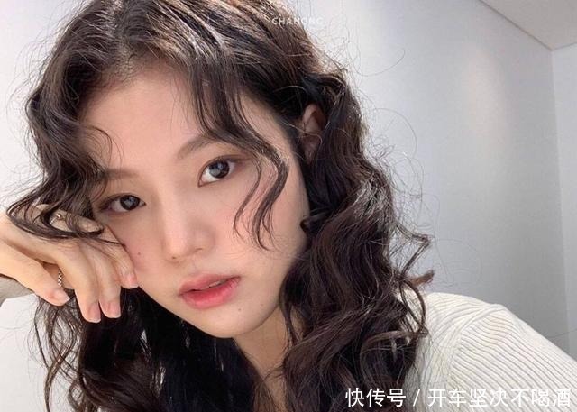 小熊|2021发型趋势慵懒羊毛卷、率性赫希发、甜酷翘短发……赶紧来看看