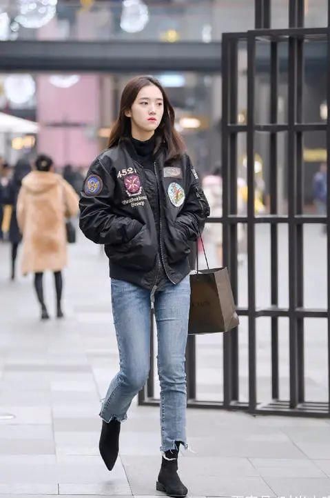 今年流行“上短下长”，时髦炸了，开年最佳搭配套路！！