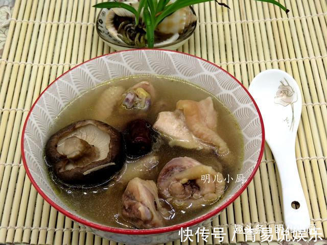 炖鸡汤加点它,气血双补,饱腹解馋,简单煮比牛羊肉还香