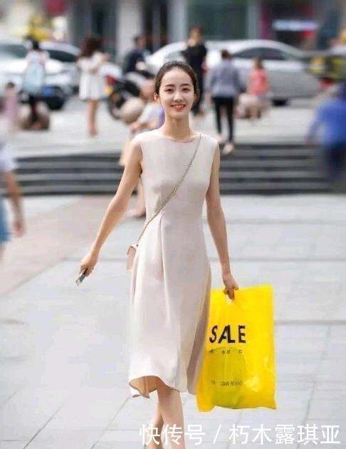 精致|街拍,小姐姐的脸蛋好精致