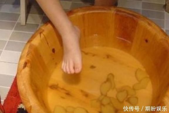 生姜片|吃对生姜,胜过金方!牢记3个生姜用法,轻松赶走多半病症!