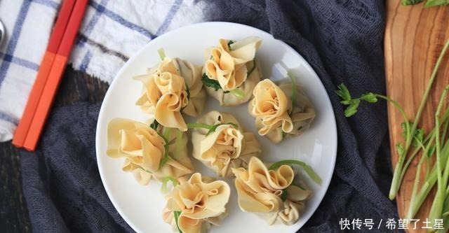 快过年了,学几道花式菜品,四喜福袋不仅好吃,营养丰富,寓意好