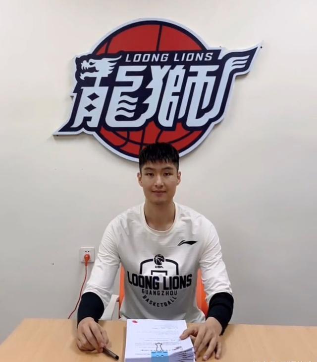 李青翔|就差官宣?曝马布里确定签下郭士强弃将,替代廖三宁