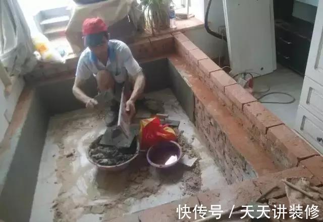 东北|老公花500块用砖砌榻榻米，网友热评：这不就是东北的热炕头吗？