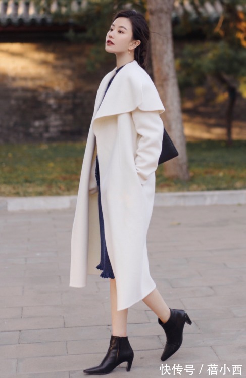搭配|冬天想不到穿什么?要不试试“大衣+低跟靴”,显高显瘦还精致!