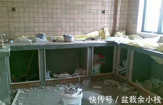 瓷砖|请师傅砌了个瓷砖橱柜，省钱又耐用，邻居们都很羡慕！