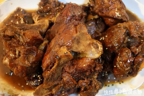 15步教你做美味酱骨头,让自己秒变大厨,你一定可以做到!