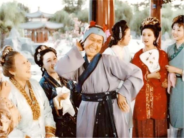 王熙凤#贾母对薛宝钗一次最大的不满,薛姨妈不留情面的反讽了回去