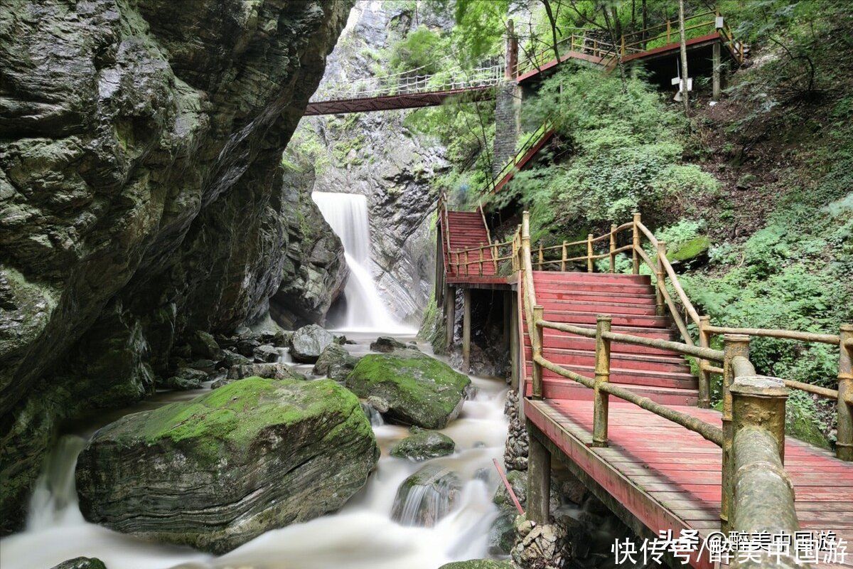 景区|探访牛背梁国家森林公园，植被繁茂，瀑布壮观，避暑胜地