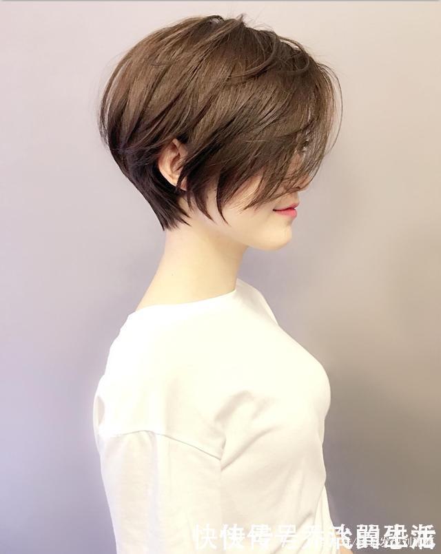 层次感|“最值得尝试”的女发,蓬松修颜很有层次感,大多数女性都喜欢