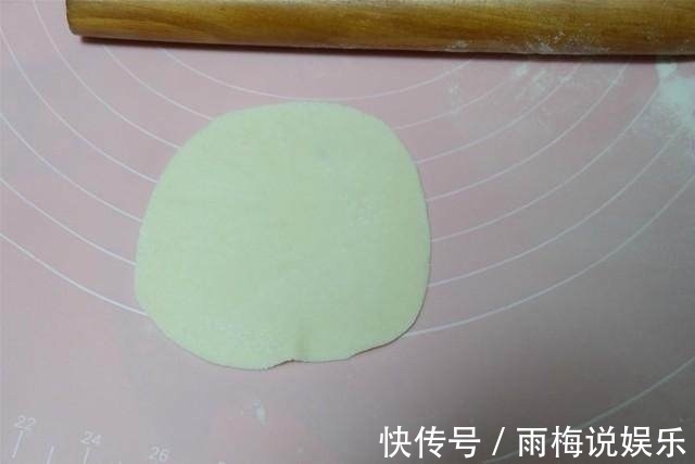 起阳草|韭菜鸡蛋馅饺子,关键在馅,有了这两样法宝,饺子不出水味更鲜