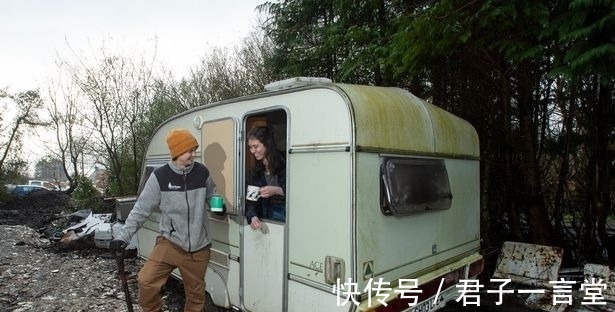 翻新|英国情侣误买百年废弃的老宅,修了两年半时间,还不能入住
